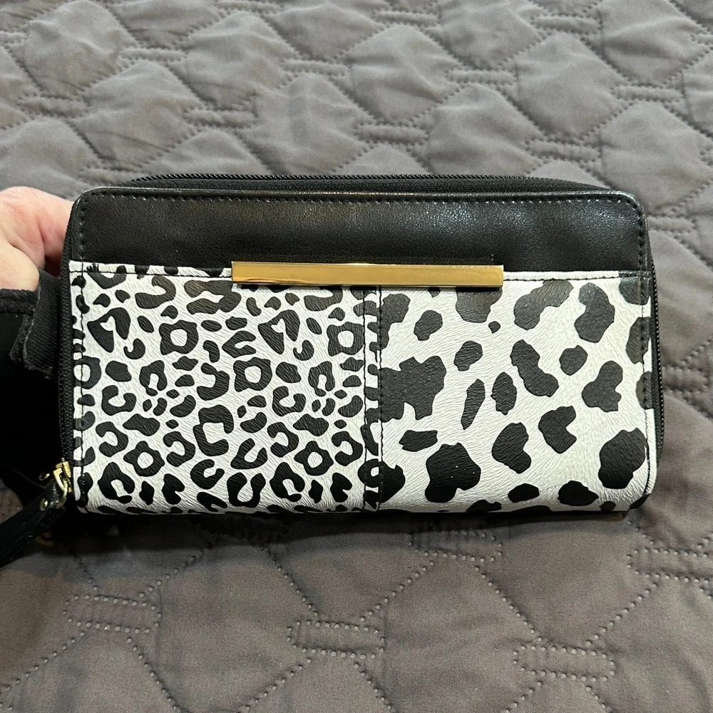 Black & White Animal Print Zip Wallet